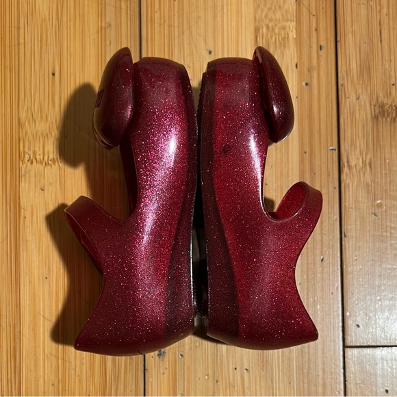 Mini Melissa Glittery Red Heart Shoes - Picture 5 of 12
